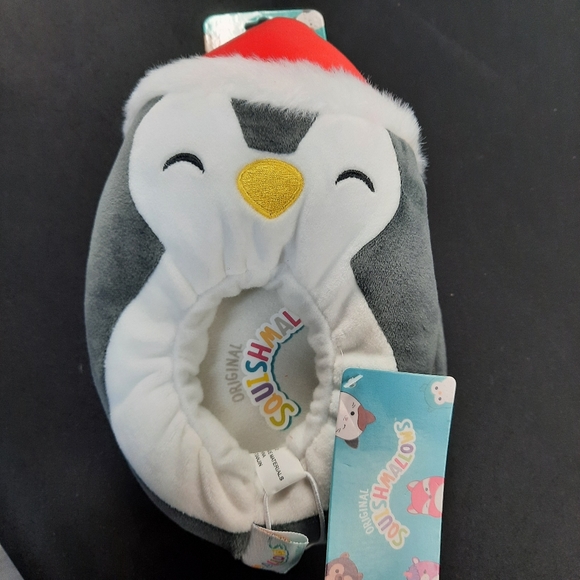 Squishmallows penguin Christmas holiday  slippers size 11/12 - Picture 2 of 4